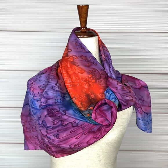 Golden Camel of Shanghai Hand Rolled and Hand Printed 100% Silk Square Scarf - Picture 4 of 11